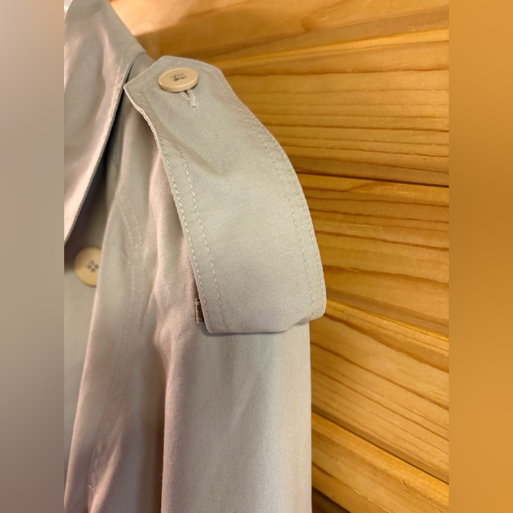 Vintage London Fog Double Breasted Trench Coat, Size 10 Petite - Picture 5 of 14